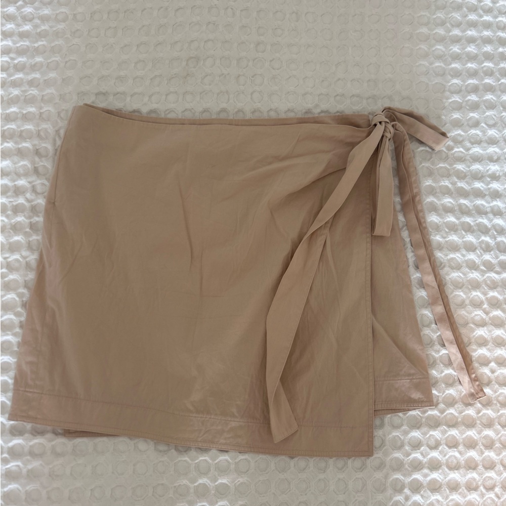 Theory Beige Skirt with Tie Detail